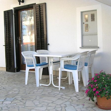 Apartmani Dolencic Krk Town Luaran gambar